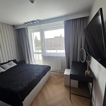 Lejlighed Family & Business Premium No4 - 1 Bedroom With Balcony, Parking Warszawa
