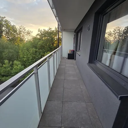 Lejlighed Family & Business Premium No4 - 1 Bedroom With Balcony, Parking *