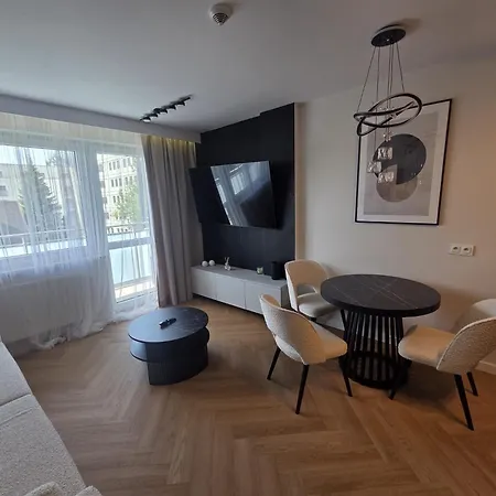 Family & Business Premium No4 - 1 Bedroom With Balcony, Parking *