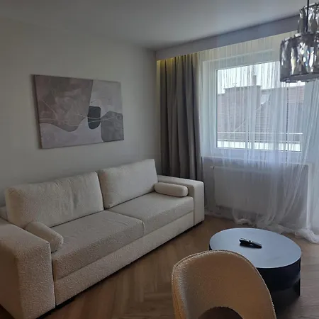 Lejlighed Family & Business Premium No4 - 1 Bedroom With Balcony, Parking
